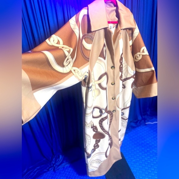Brown, Beige, & Cream Oversized Coat w/Chain Links Pattern Design, NWT - Picture 8 of 13